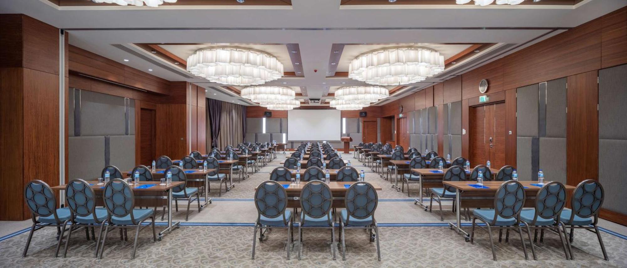 Hilton Bursa Convention Center&Spa Esterno foto