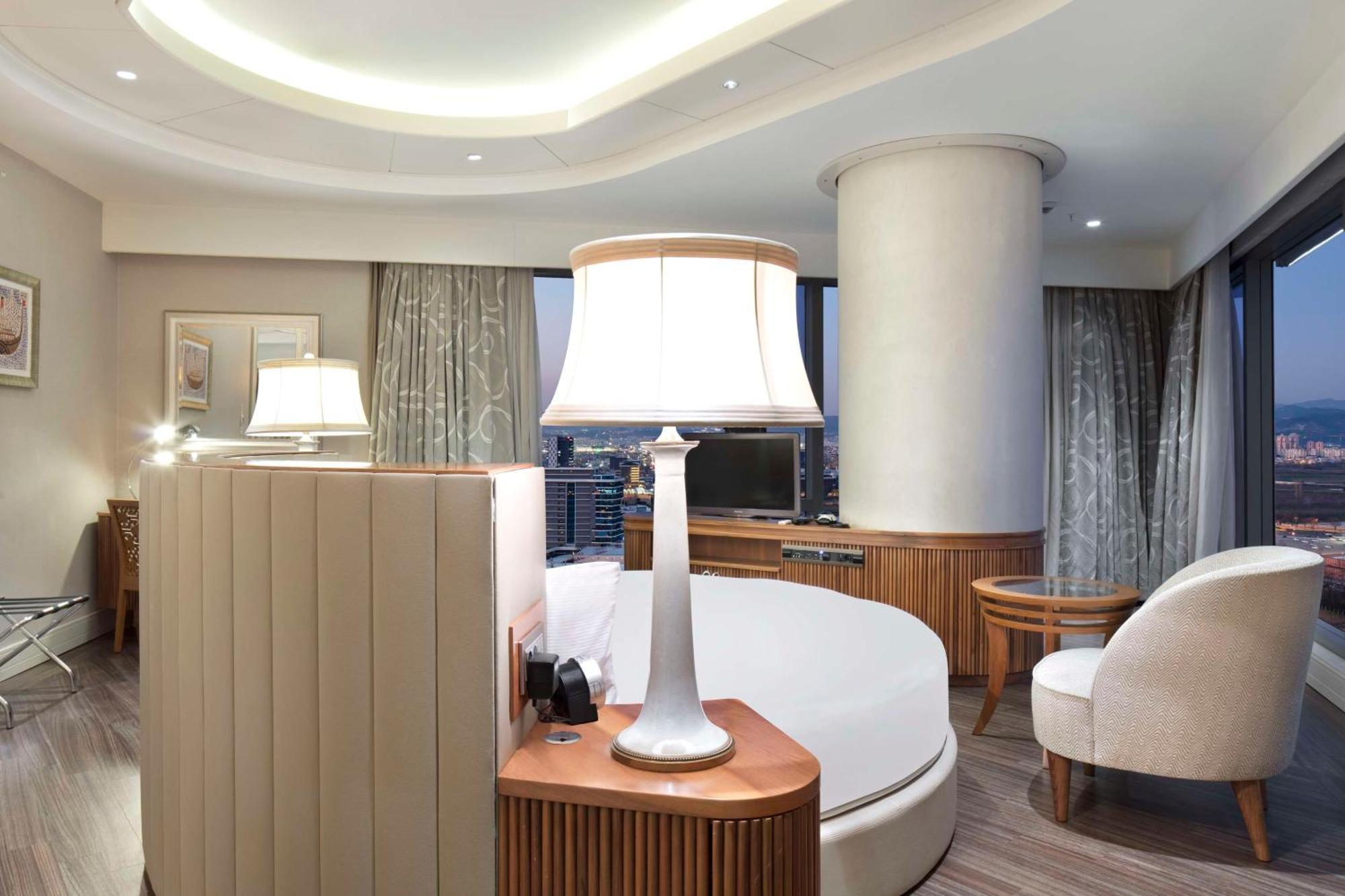Hilton Bursa Convention Center&Spa Esterno foto