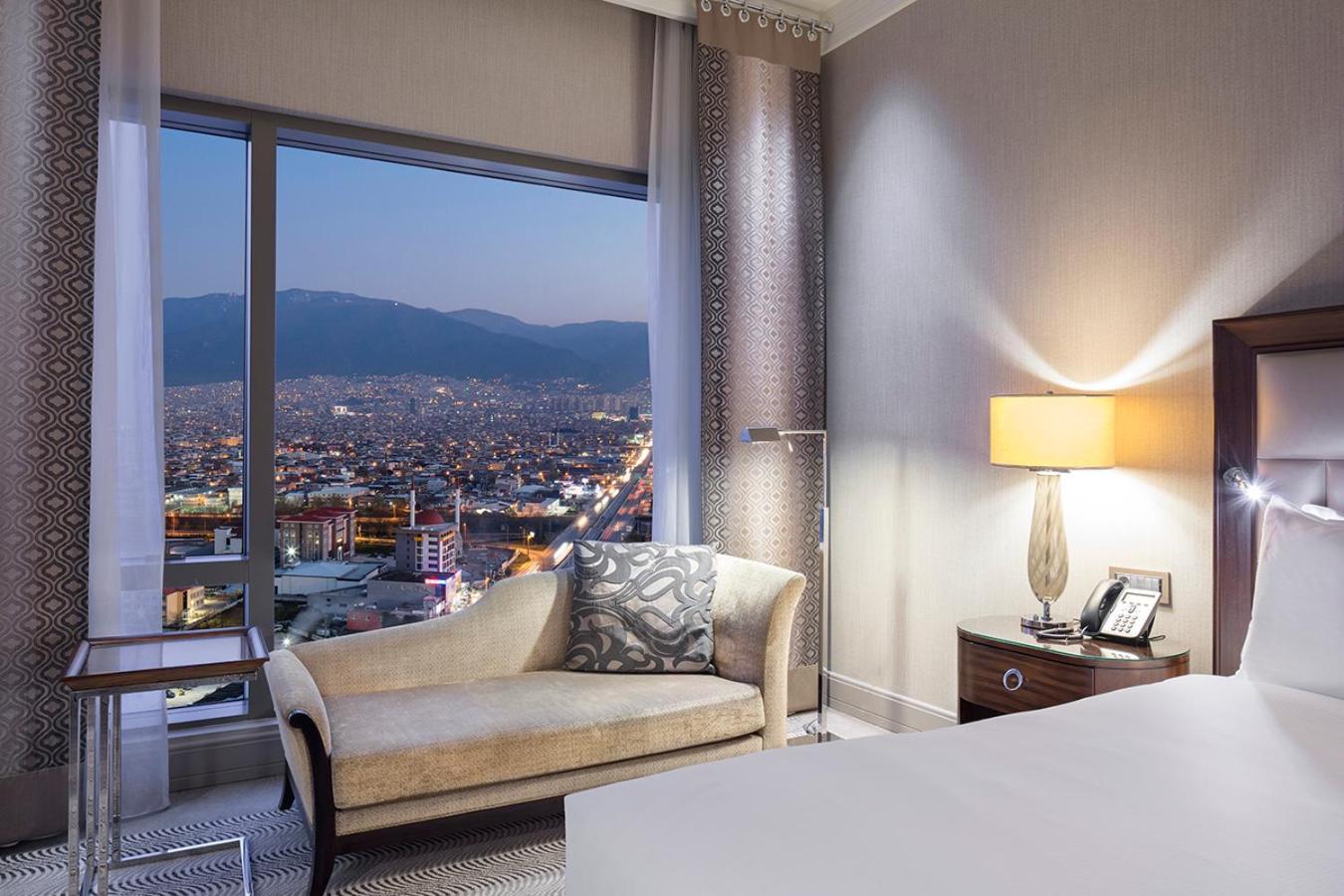 Hilton Bursa Convention Center&Spa Esterno foto